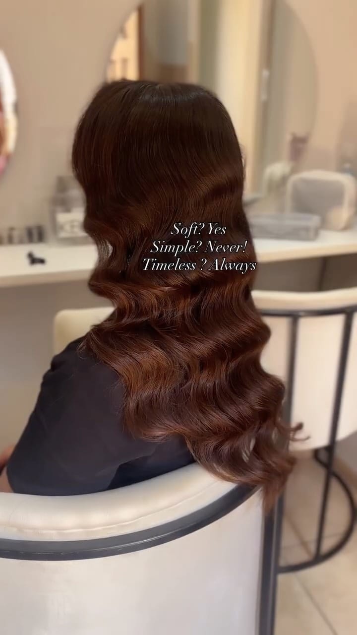 Post 4 by Professional Hair & Make Up on Instagram (video)