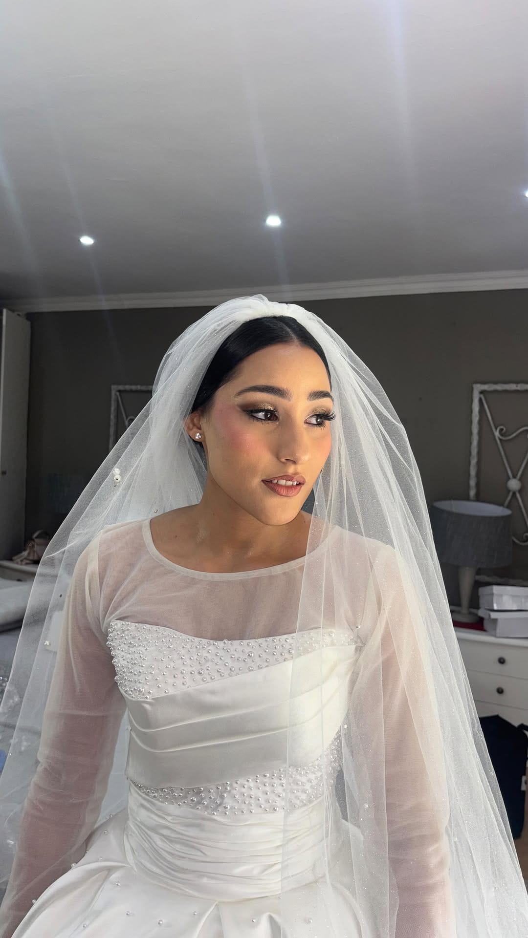 Post 7 by Professional Hair & Make Up on Instagram (video)