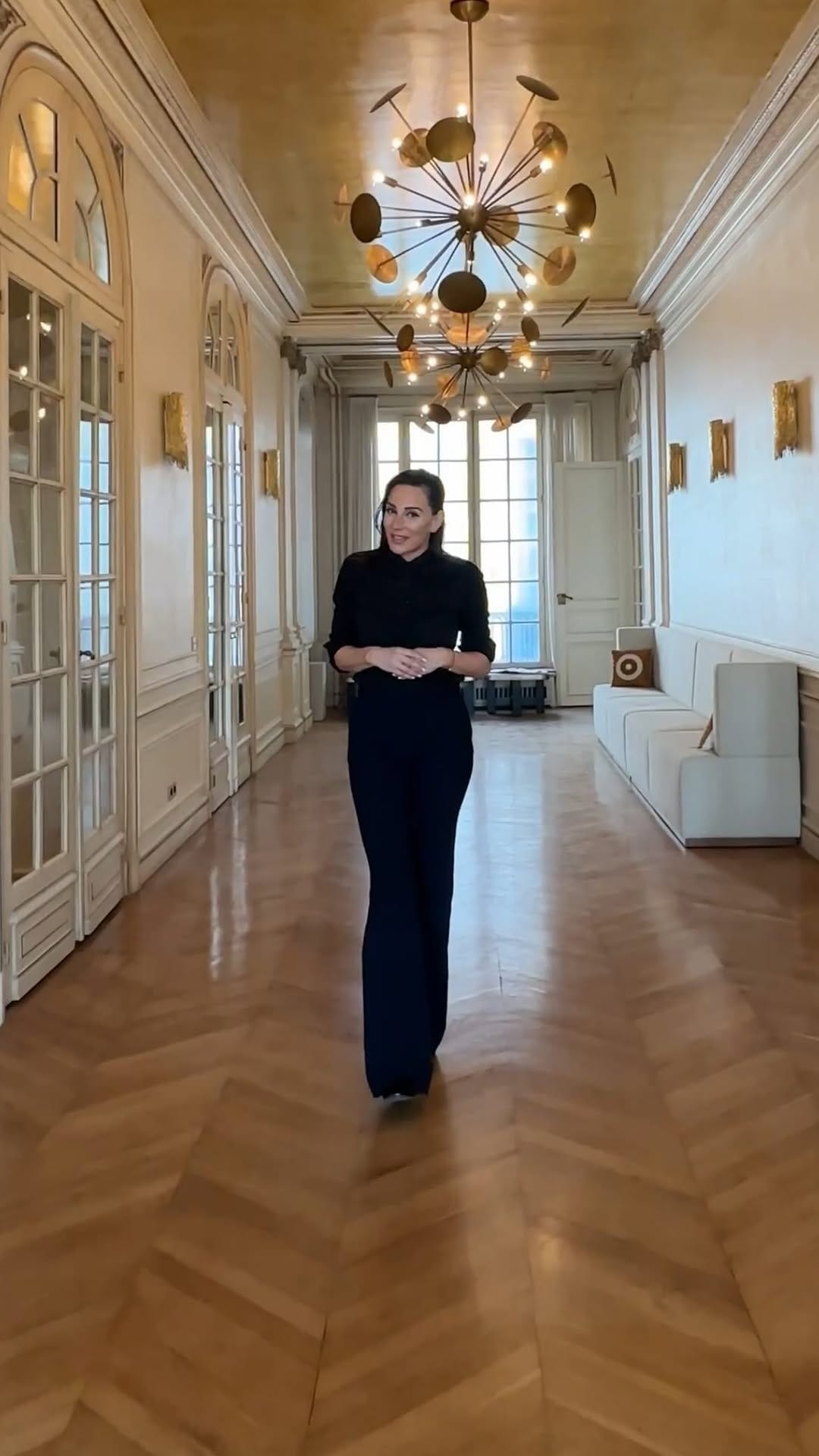 Post 10 by Laetitia Adler on Instagram (video)