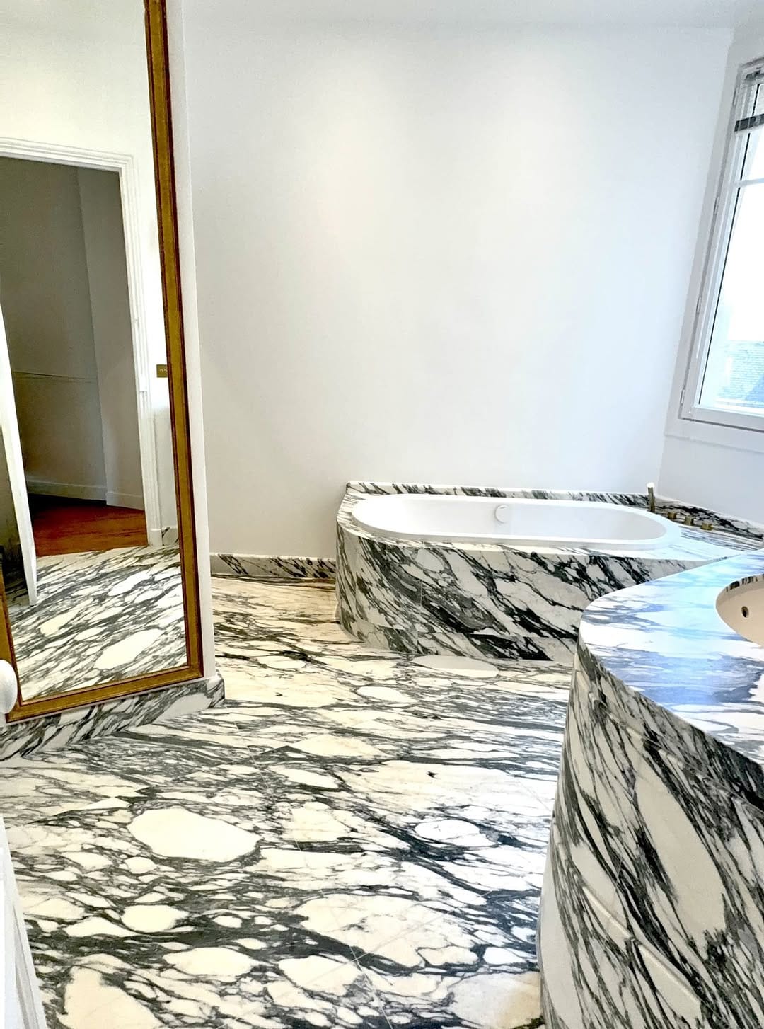 Post 6 by MVO Rénovation on Instagram (carousel)