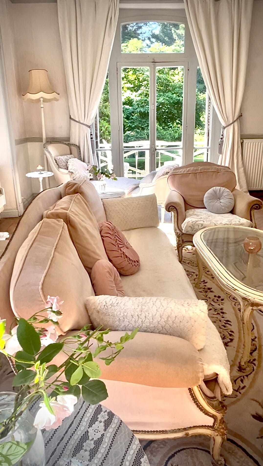 Post 2 by Chateau de Montvason on Instagram (video)