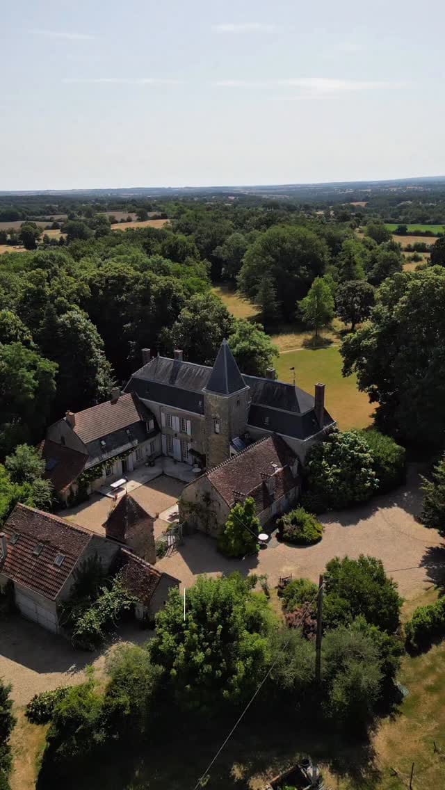 Post 8 by Maxime Lecomte Flament on Instagram (video)
