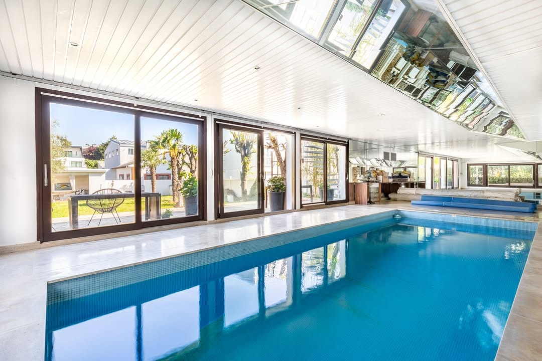Post 8 by District Immobilier on Instagram (carousel)