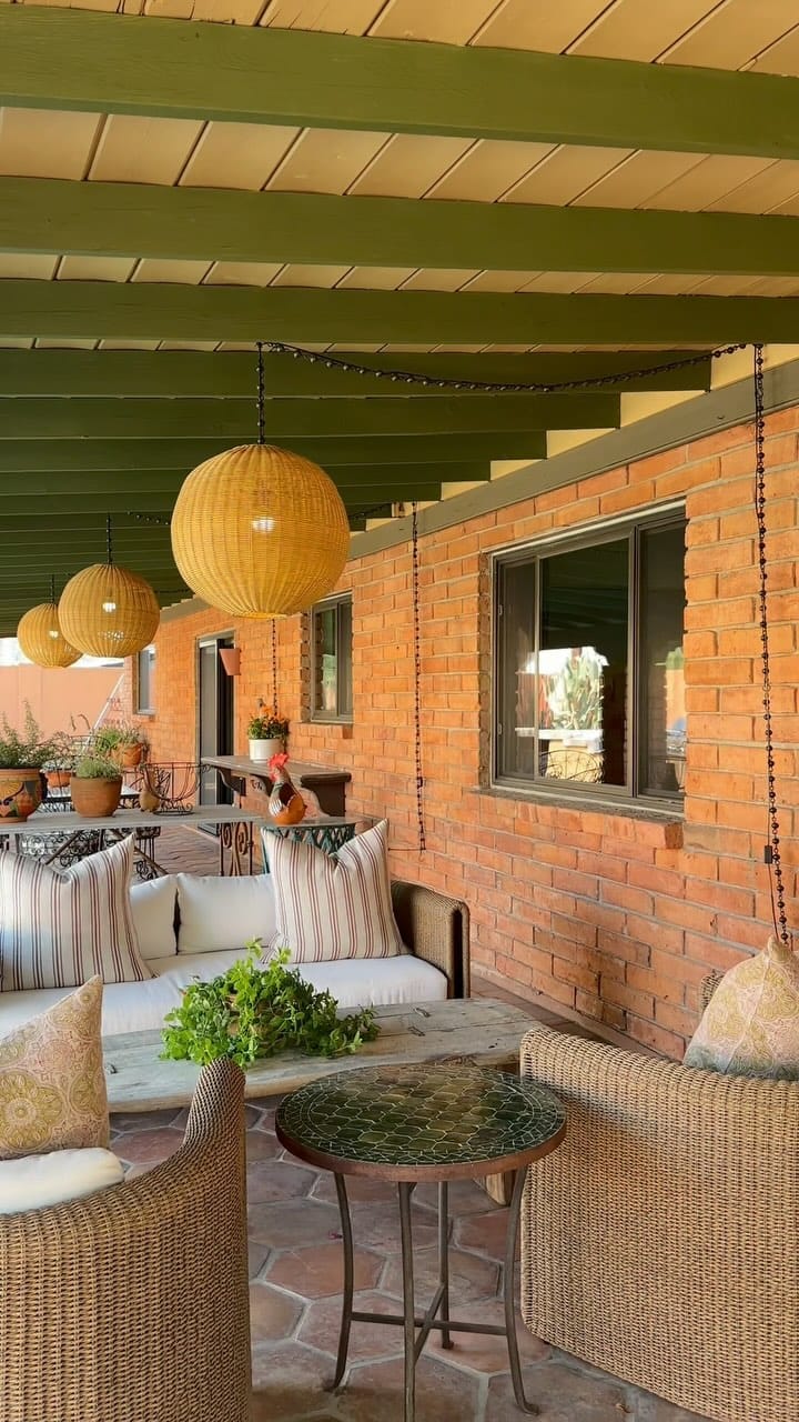 Post 8 by Phoenix Real Estate on Instagram (video)