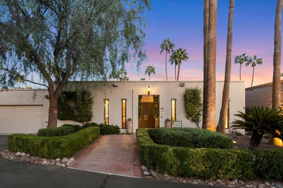 Post 7 by Phoenix Real Estate on Instagram (carousel)