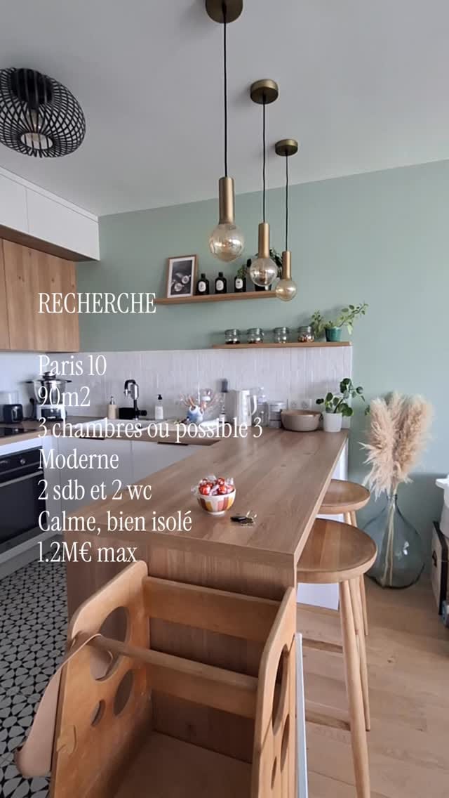 Post 7 by Zoé Léger on Instagram (video)