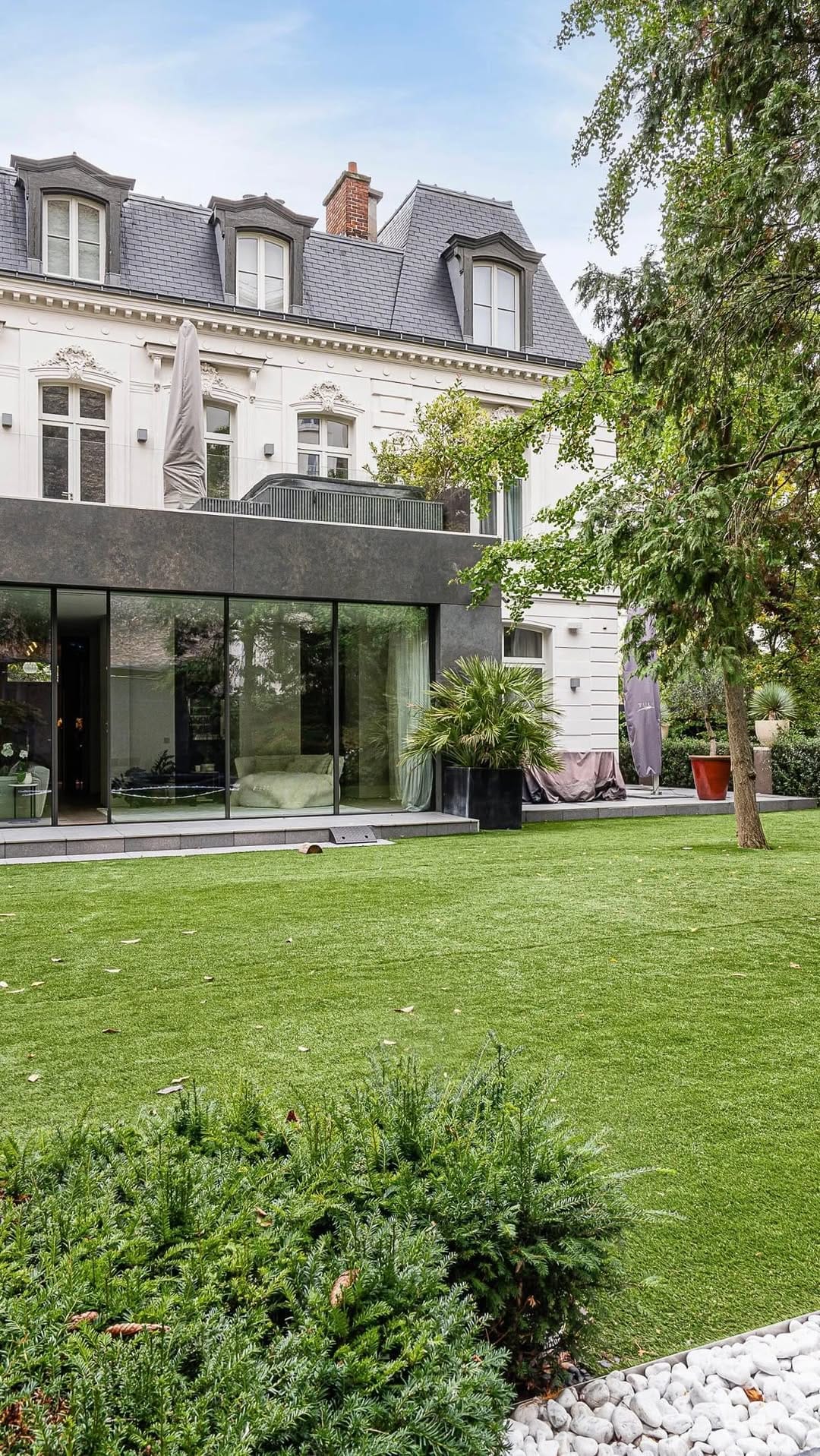 Post 5 by Résidences Immobilier on Instagram (video)