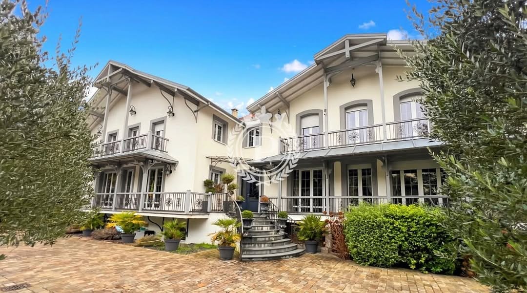 Post 2 by Palmer immobilier on Instagram (image)