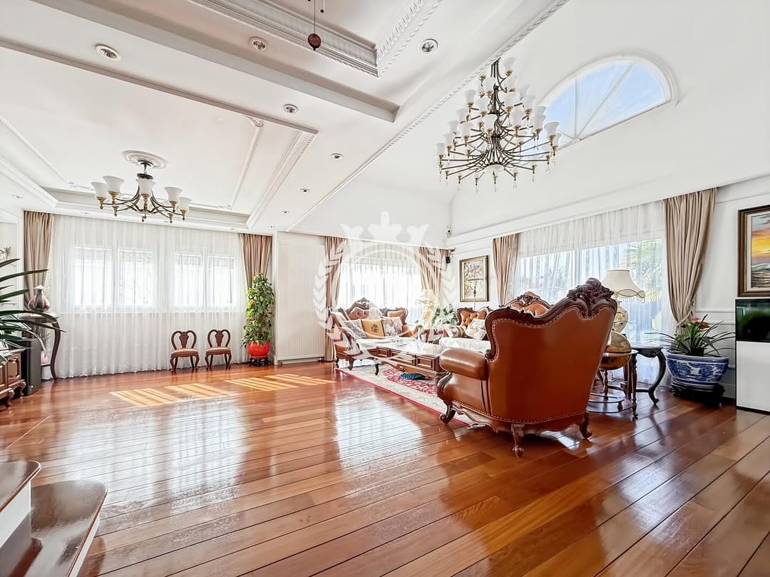 Post 6 by Palmer immobilier on Instagram (image)