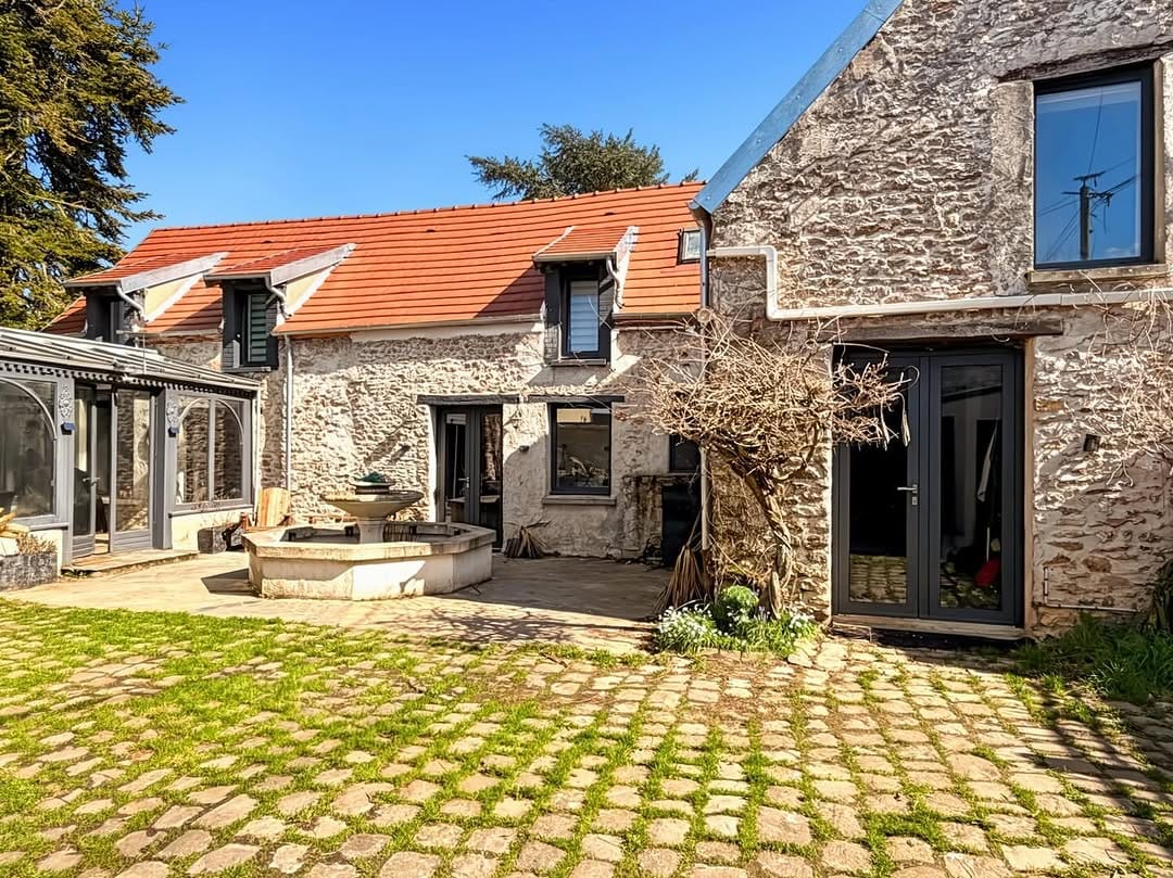 Post 8 by Palmer immobilier on Instagram (image)