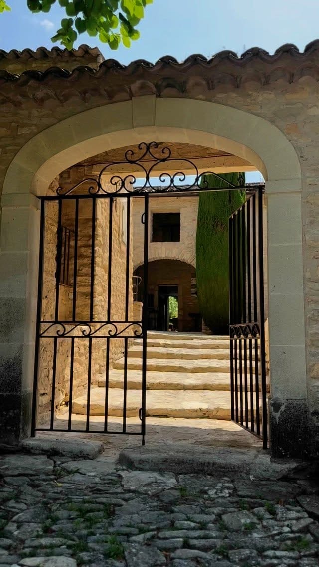 Post 9 by ProvenceLuberon SothebysRealty on Instagram (video)