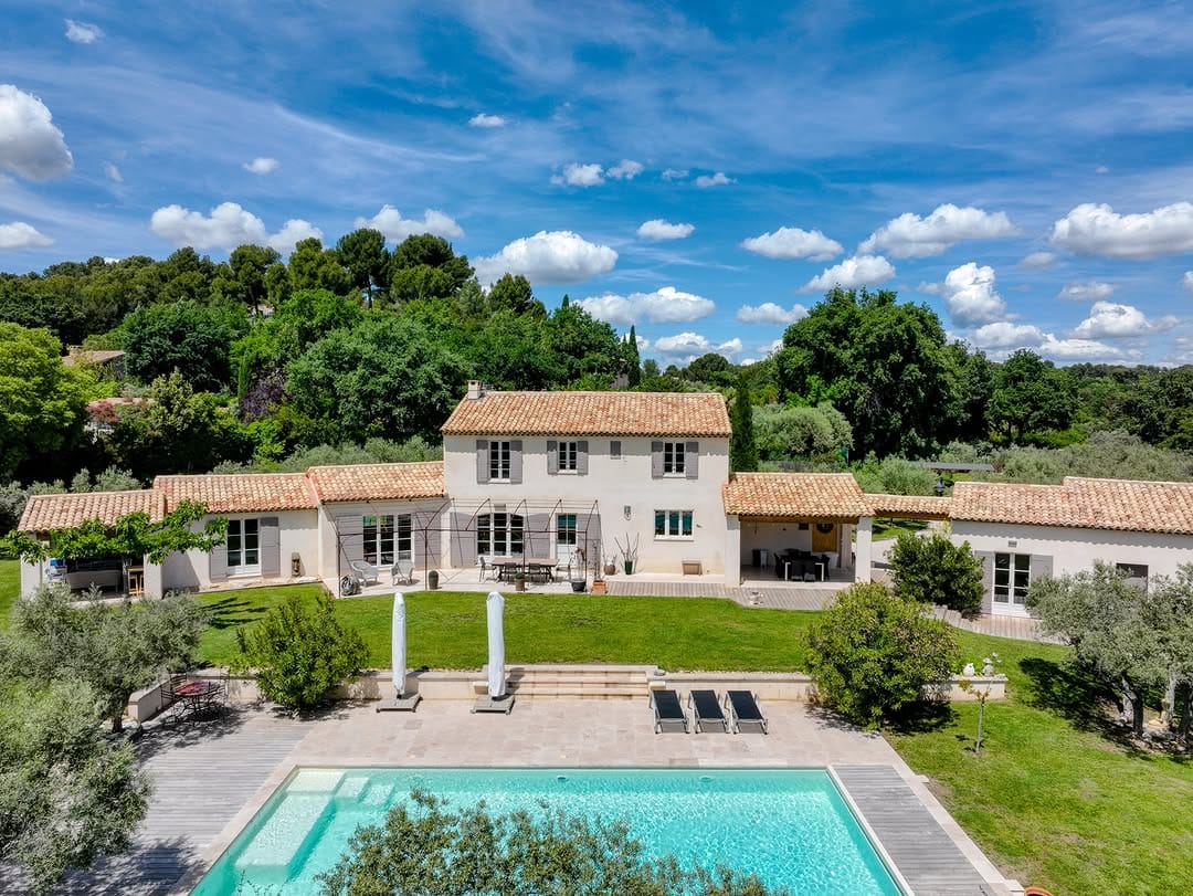 Post 4 by Aix-en-Provence Sotheby's Int Realty on Instagram (carousel)