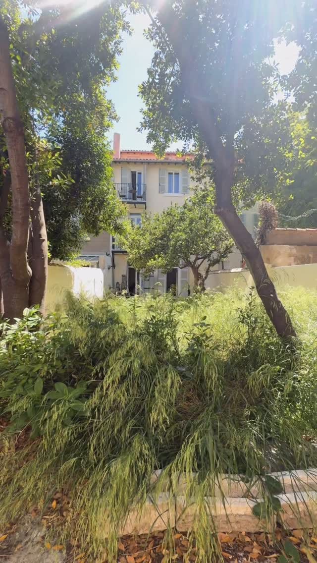 Post 3 by Michel de Chabannes Immobilier on Instagram (video)