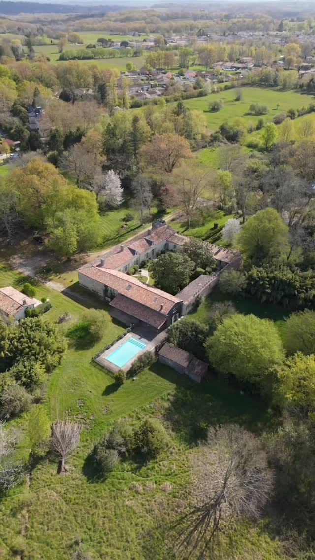 Post 8 by Valeria Plaisance | French Luxury Real Estate Expert on Instagram (video)