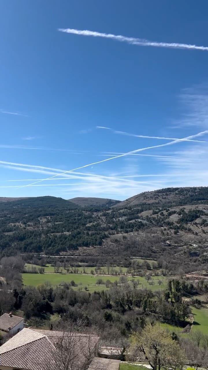 Post 7 by Chloé Ribeyre on Instagram (video)