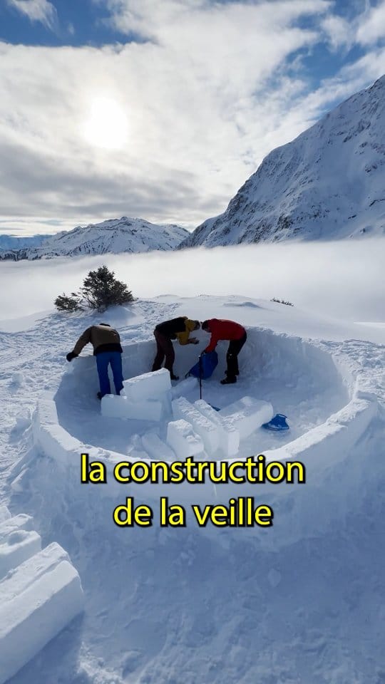 Post 3 by Xavier Bourgois on Instagram (video)