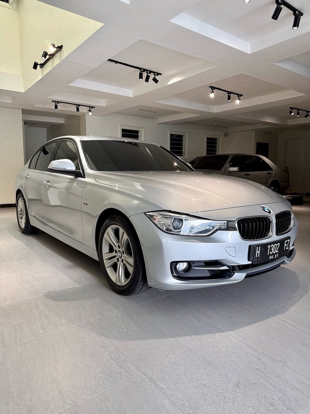 Post 9 by JUAL BELI MOBIL SURABAYA DASH AUTOMOBIL on Instagram (carousel)
