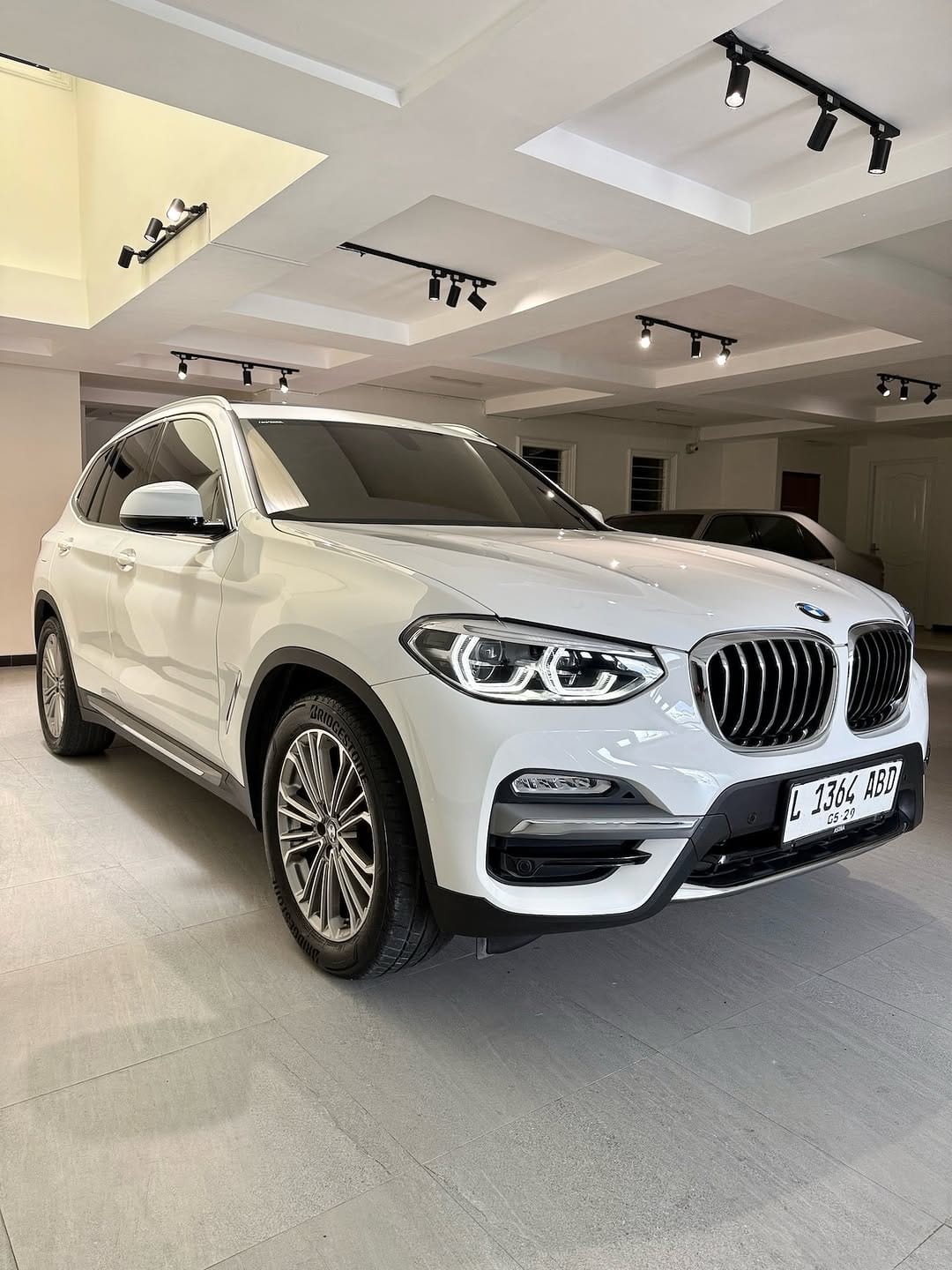 Post 4 by JUAL BELI MOBIL SURABAYA DASH AUTOMOBIL on Instagram (carousel)