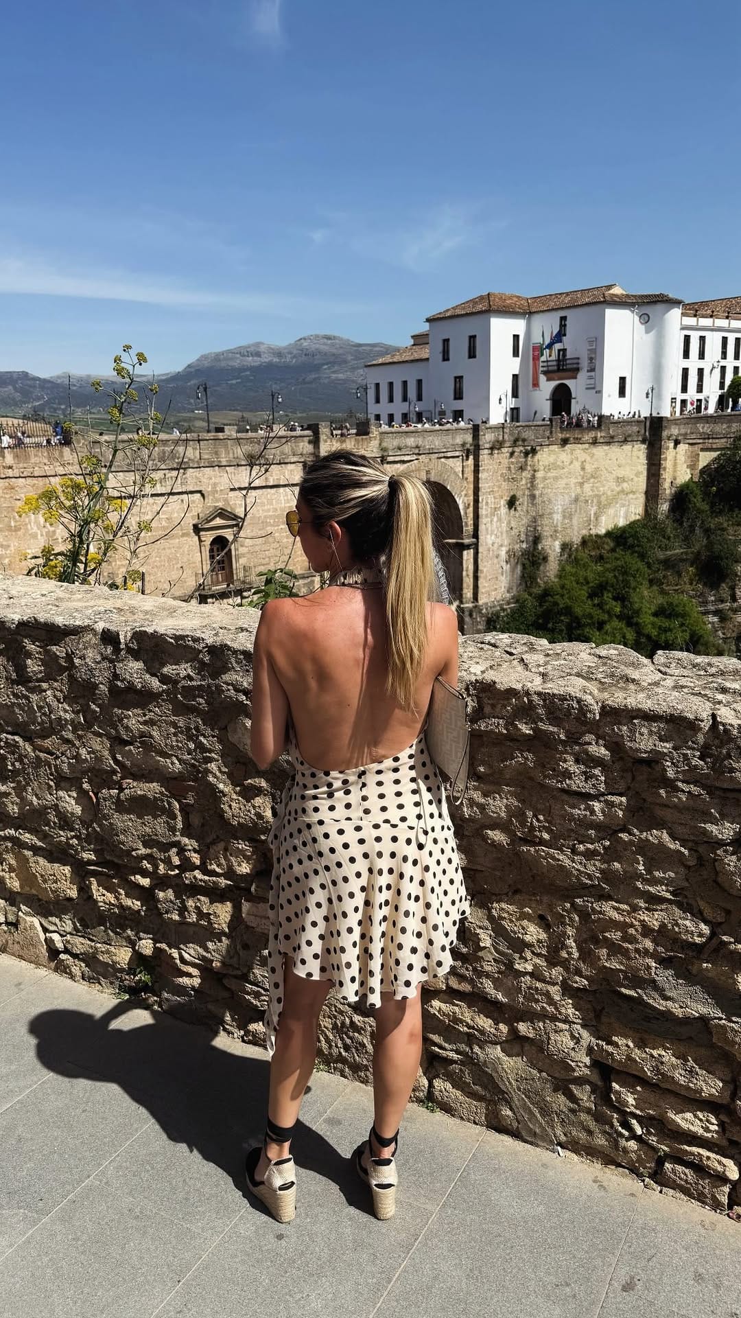 Post 8 by Gal Off Duty on Instagram (video)