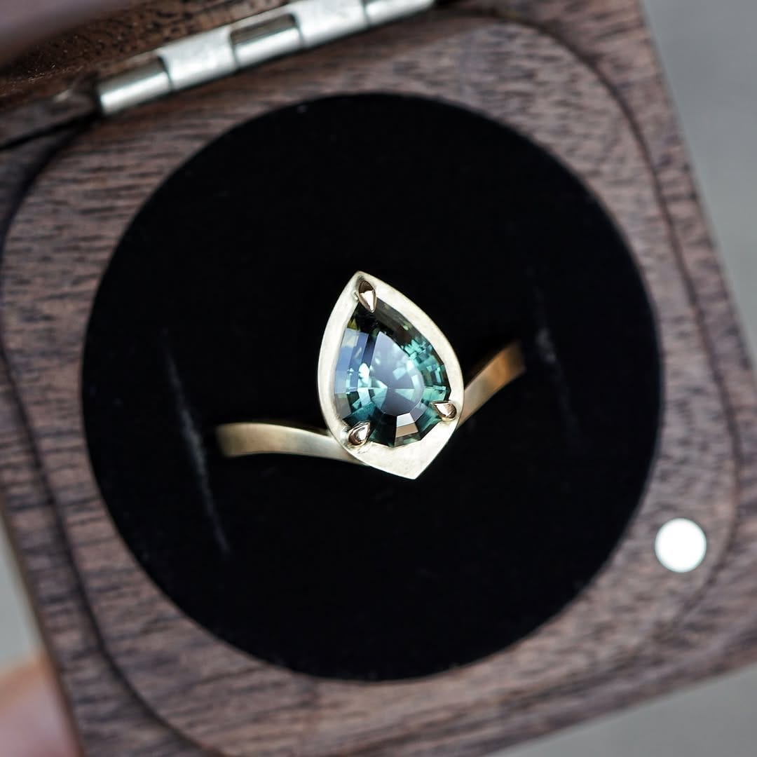 Post 9 by Aislinn Neave Jewellery on Instagram (image)