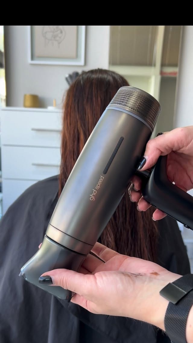Post 3 by BLOEMFONTEIN HAIRSALON on Instagram (video)