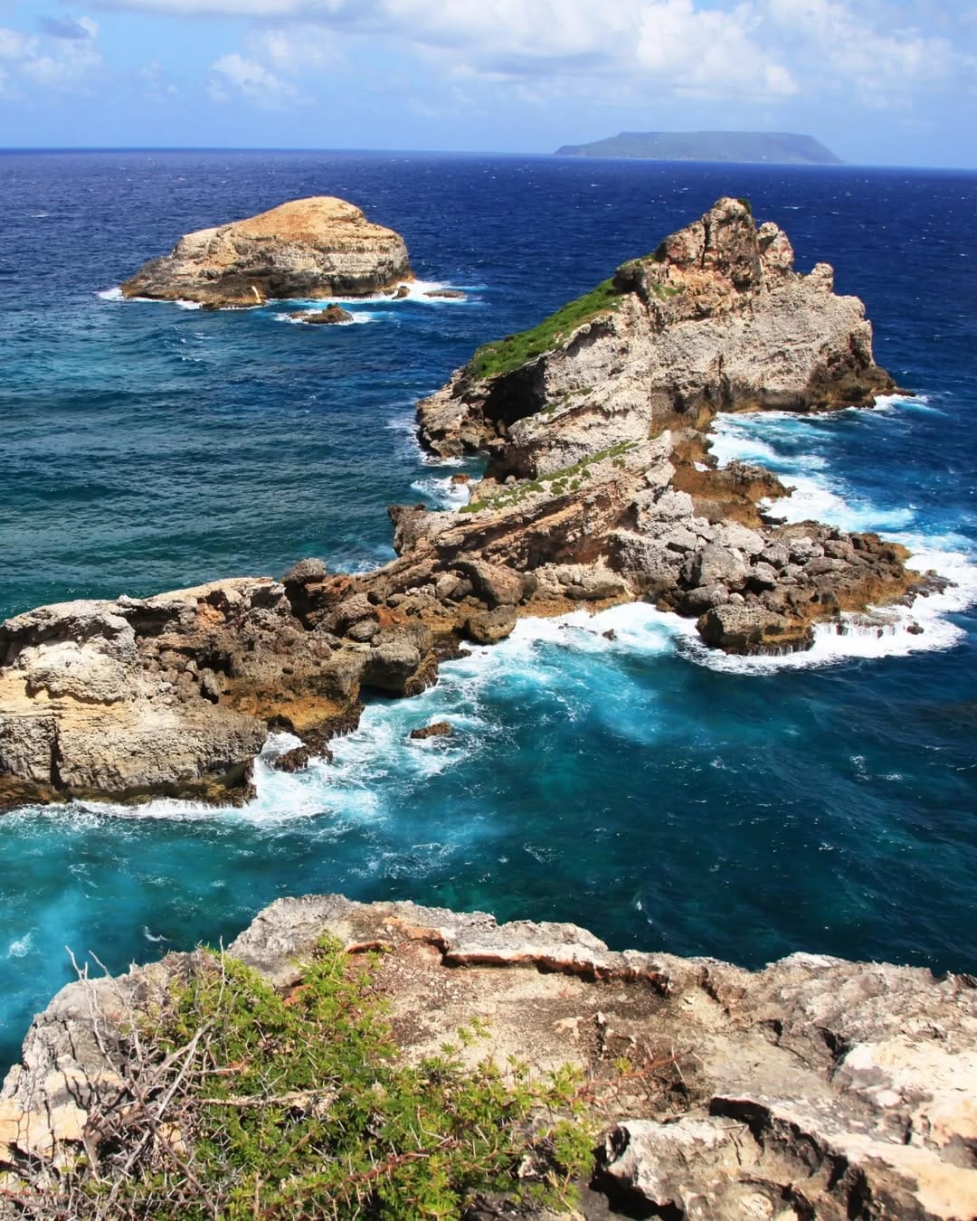 Post 4 by Villa Prestige Antilles  |  Location touristique & Vente on Instagram (carousel)