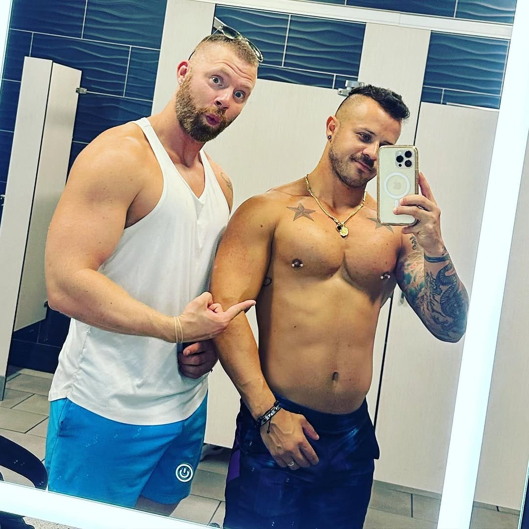 Post 8 by Andrew on Instagram (image)