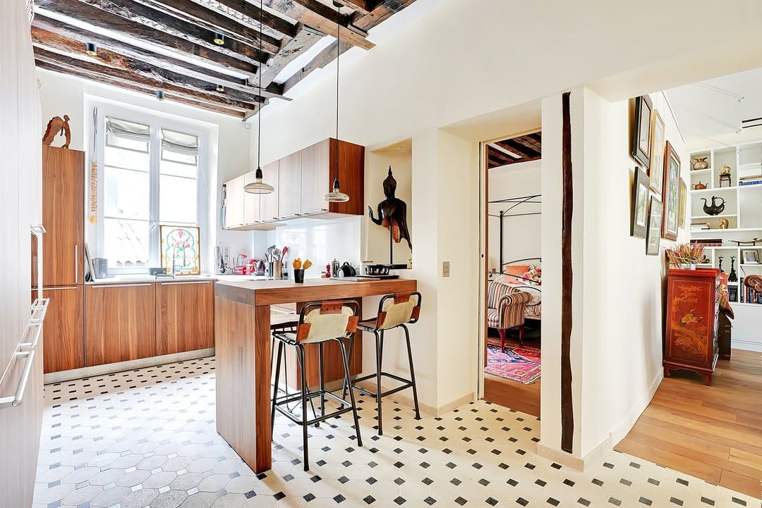 Post 8 by Paris Property Group on Instagram (carousel)