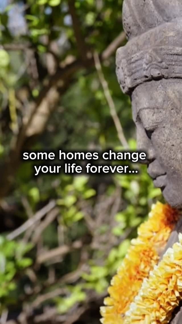 Post 4 by Julia DeLorme on Instagram (video)