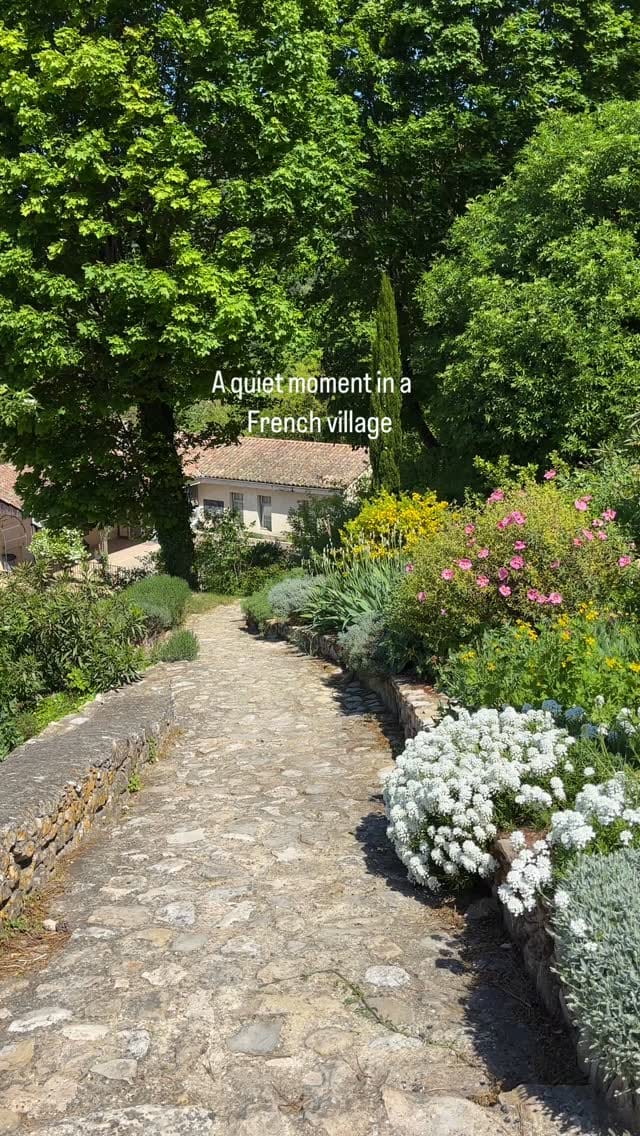 Post 3 by Ramona 👩🏼‍💻 on Instagram (video)
