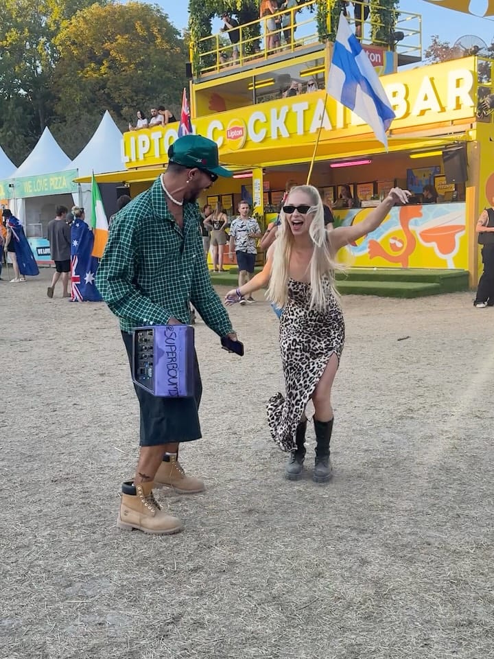 Post 10 by 🤪Yanis on Instagram (carousel)