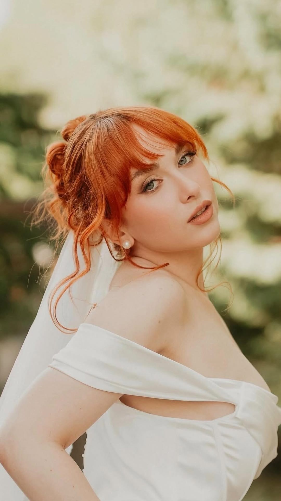 Post 4 by Sabina Kozánková/ MAKEUP ARTIST on Instagram (video)