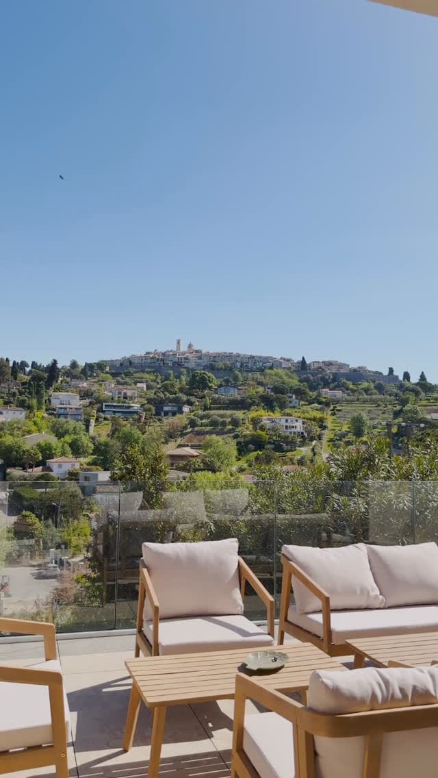 Post 9 by Michaël Zingraf Real Estate on Instagram (video)