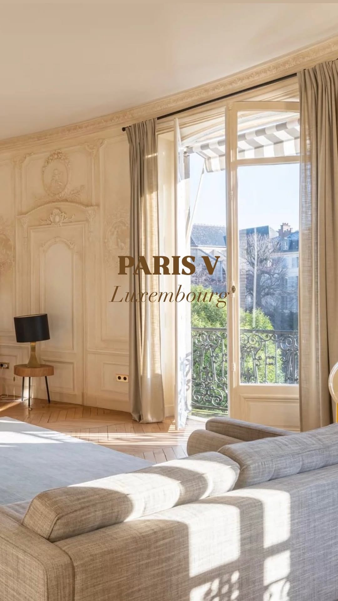 Post 10 by ICONIC PARIS on Instagram (video)