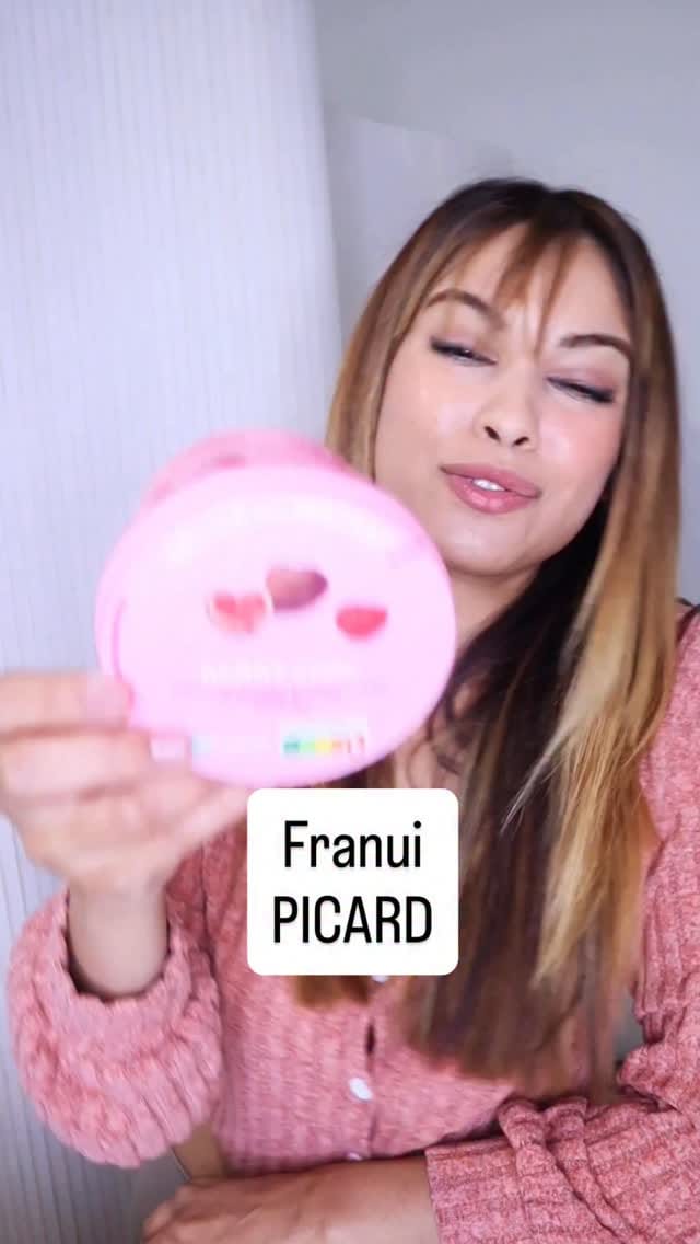 Post 10 by Vanessa on Instagram (video)
