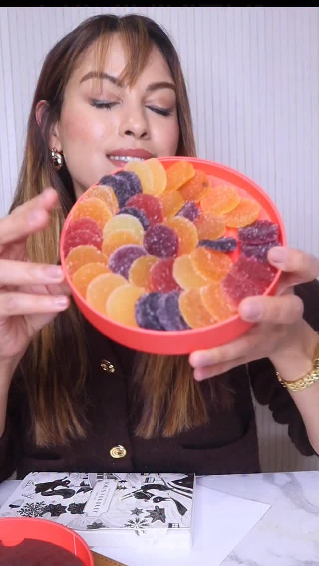Post 2 by Vanessa on Instagram (video)
