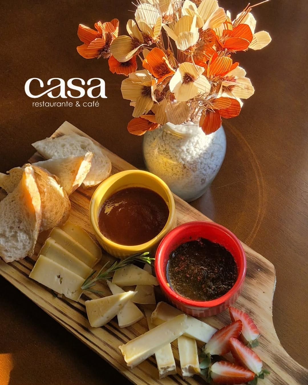Post 8 by Casa Restaurante & Café on Instagram (carousel)