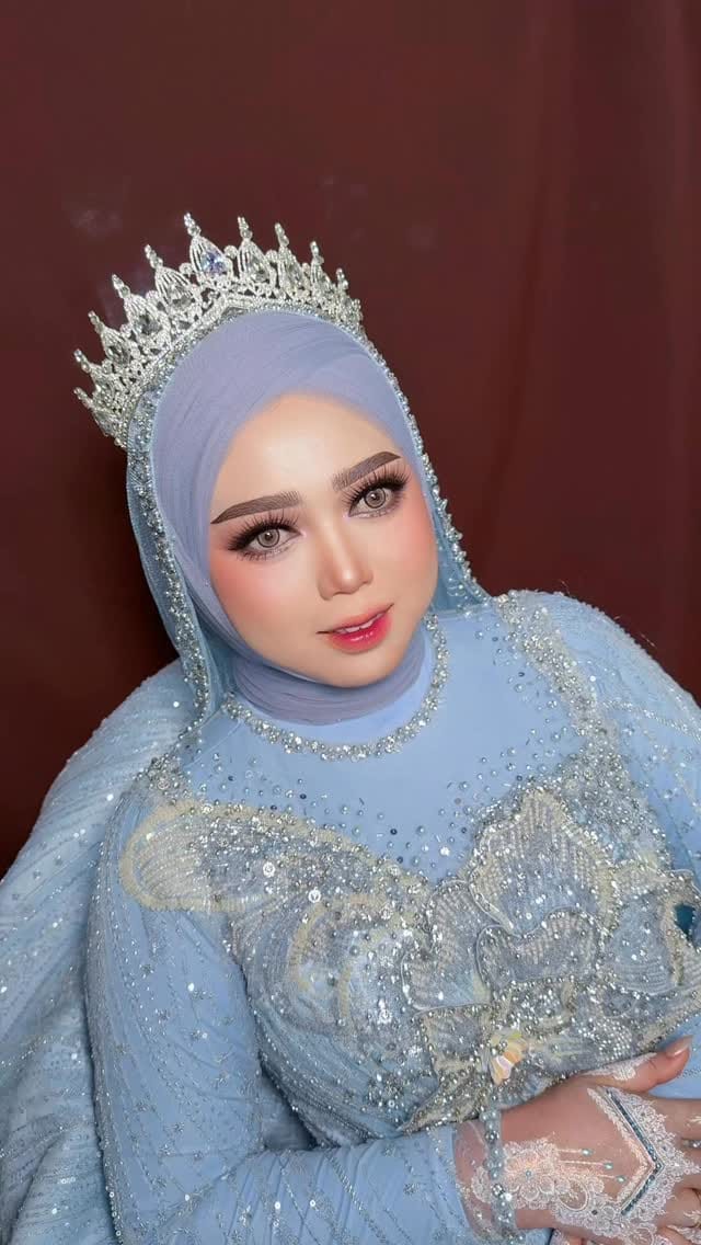 Post 6 by Atus Diyah on Instagram (video)