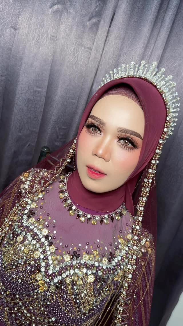 Post 5 by Atus Diyah on Instagram (video)