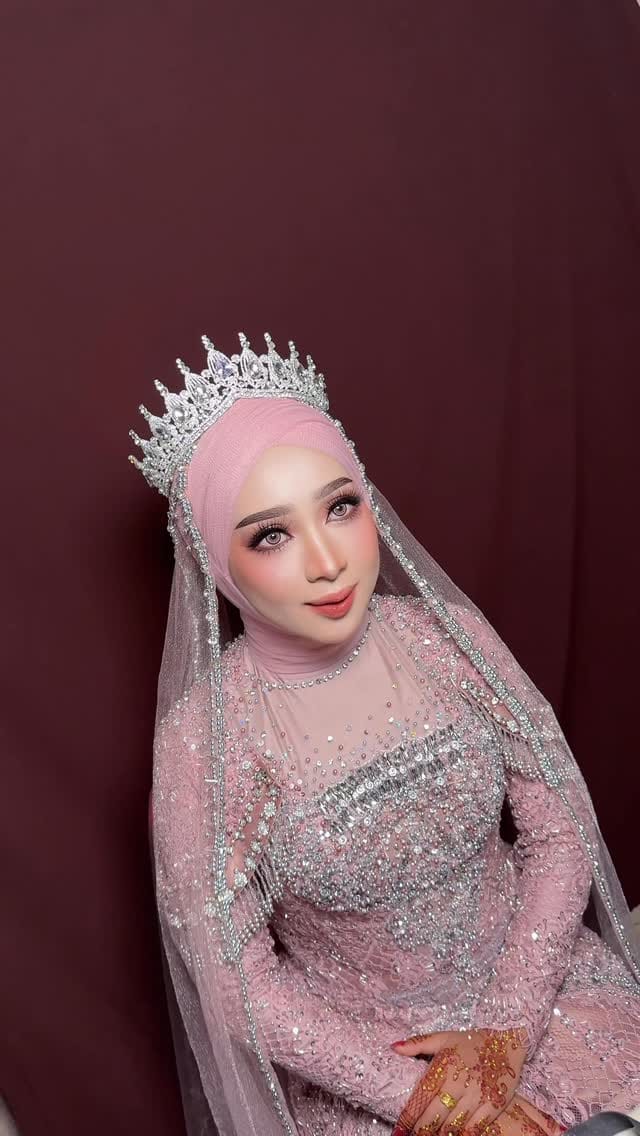 Post 1 by Atus Diyah on Instagram (video)