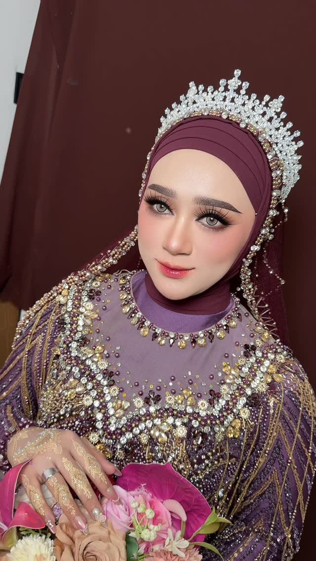 Post 2 by Atus Diyah on Instagram (video)