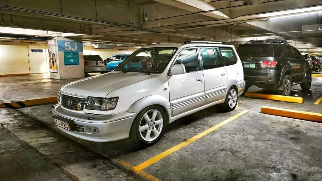 Post 10 by Kijang Kapsul Lovers Indonesia on Instagram (carousel)