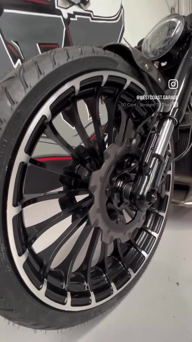 Post 9 by Curran Customs (CRN.) on Instagram (video)