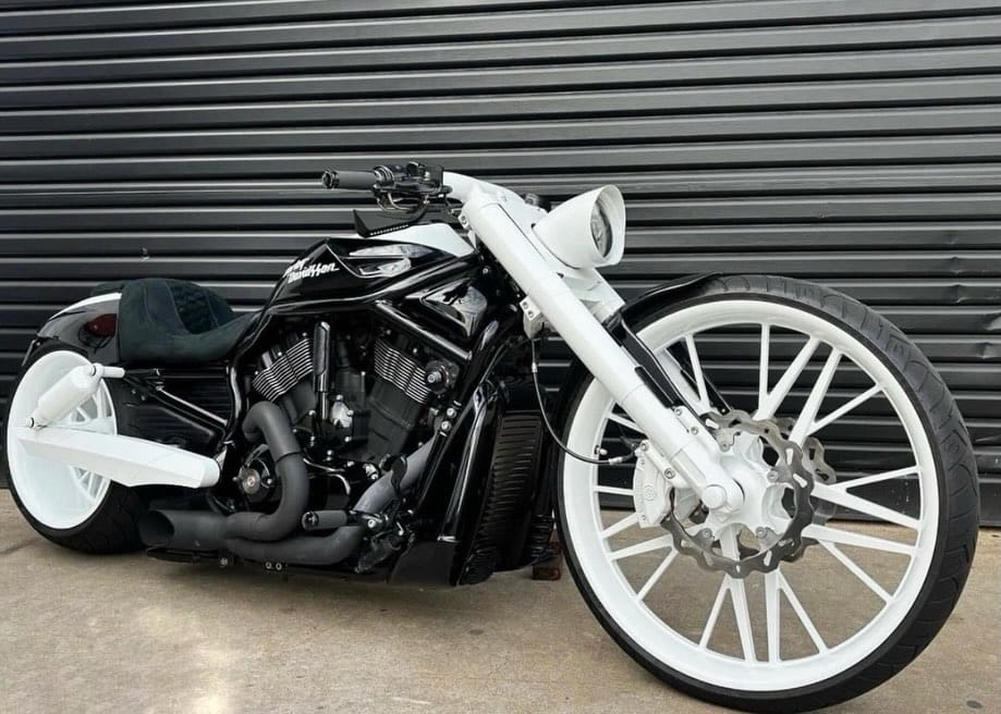 Post 1 by Curran Customs (CRN.) on Instagram (carousel)