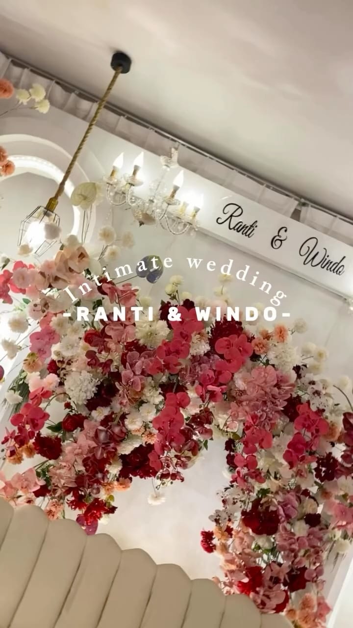 Post 1 by ASTI WEDDING on Instagram (video)