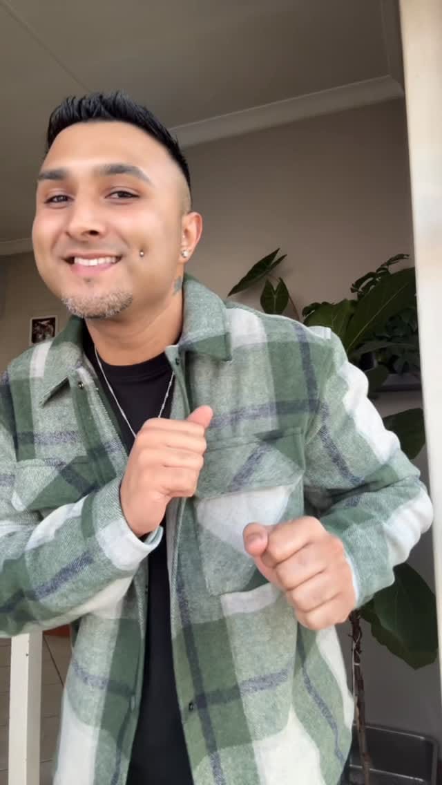 Post 5 by Damigio Esbach on Instagram (video)