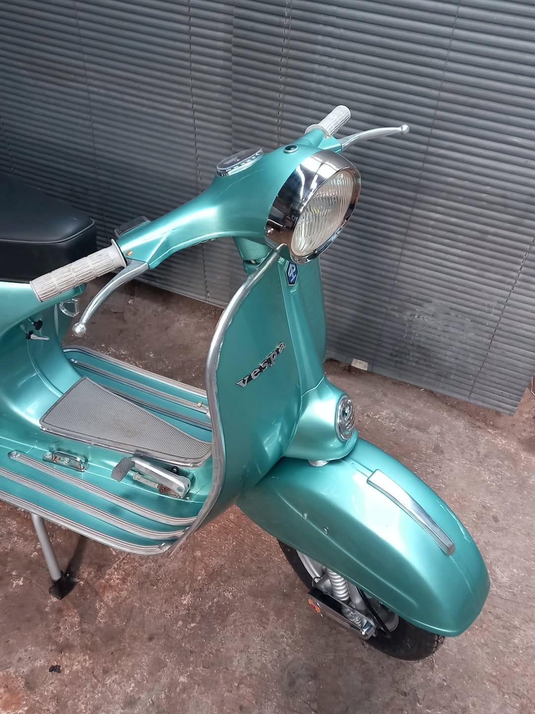 Post 7 by JUAL VESPA KLASIK on Instagram (carousel)
