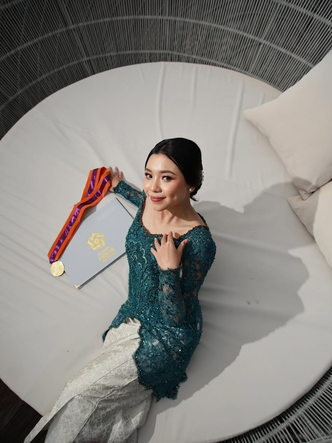 Post 2 by MUA Jogja on Instagram (carousel)