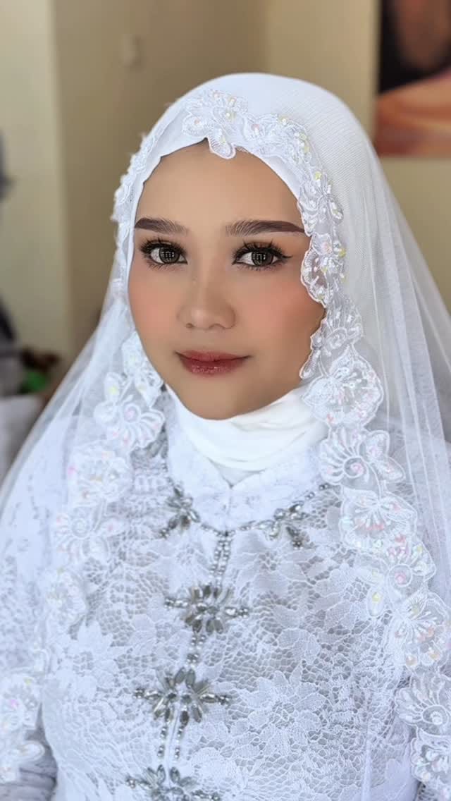 Post 1 by SAMANTHA KAREN || MUA KUPANG NTT on Instagram (video)