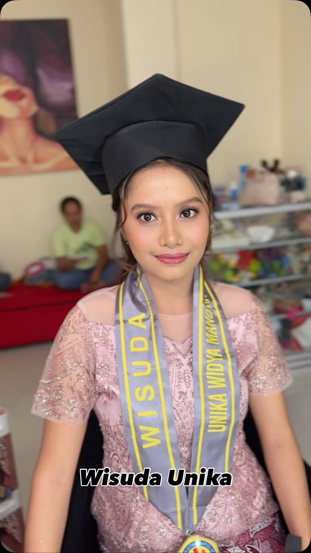 Post 4 by SAMANTHA KAREN || MUA KUPANG NTT on Instagram (video)